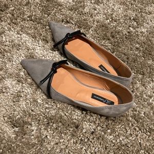 Grey pointy toe flats